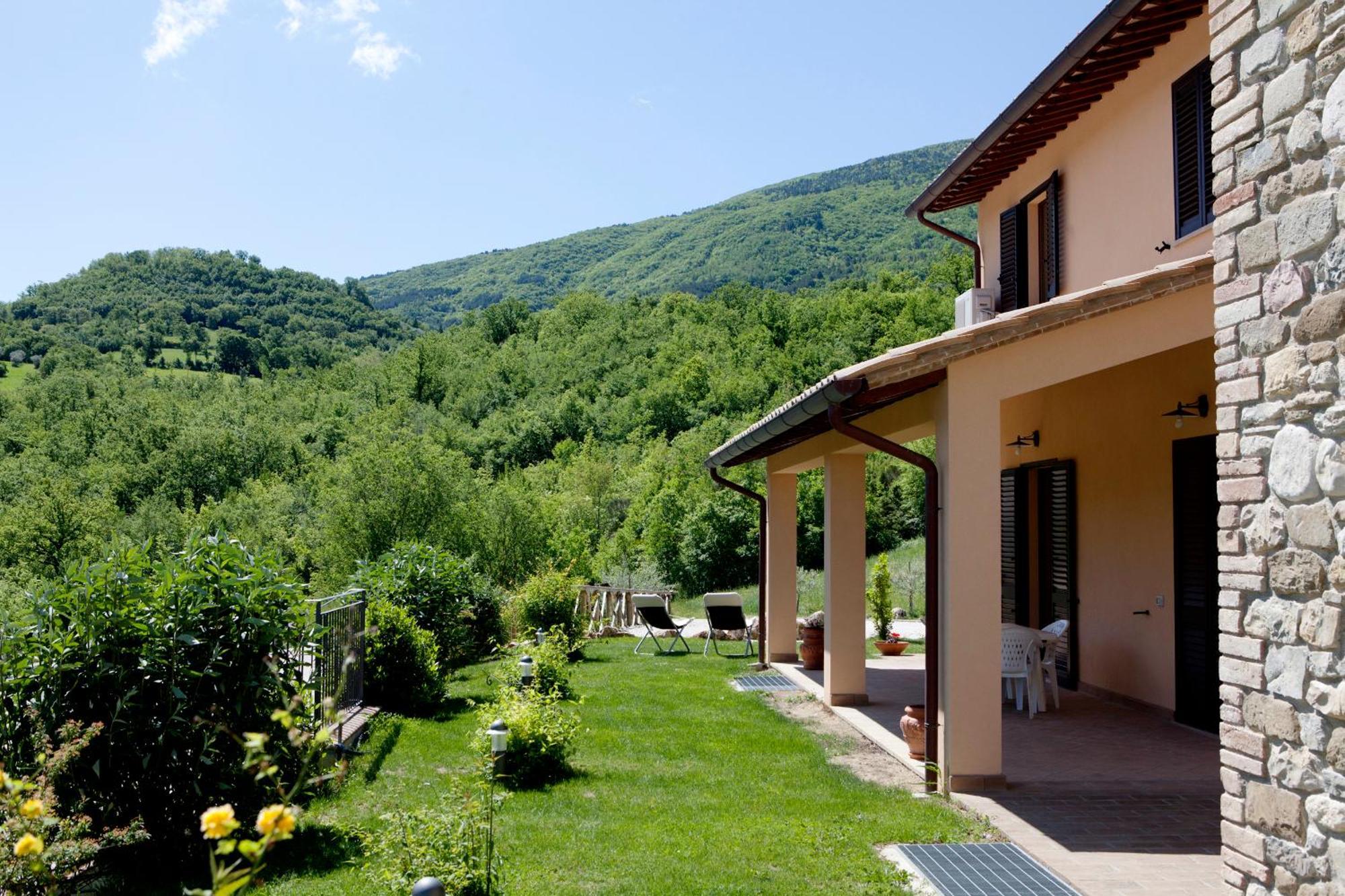 فيلا Relais Parco Del Subasio Piano Delle Pieve المظهر الخارجي الصورة