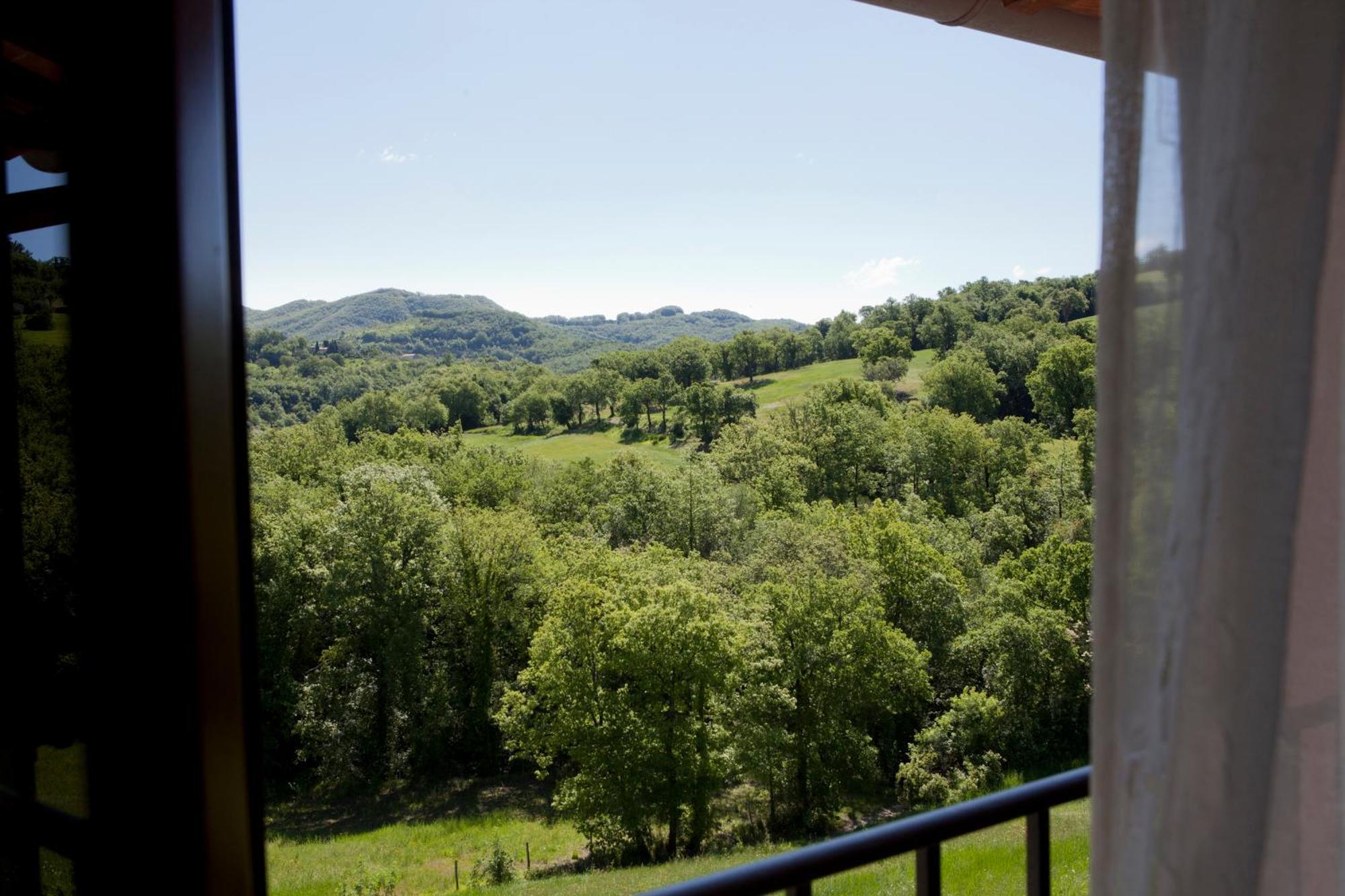 فيلا Relais Parco Del Subasio Piano Delle Pieve المظهر الخارجي الصورة