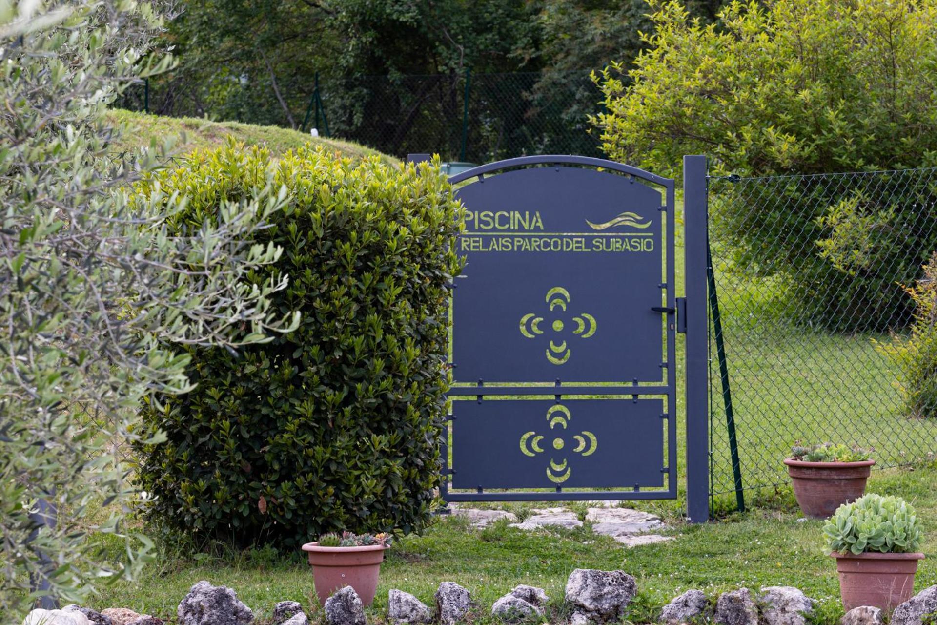 فيلا Relais Parco Del Subasio Piano Delle Pieve المظهر الخارجي الصورة
